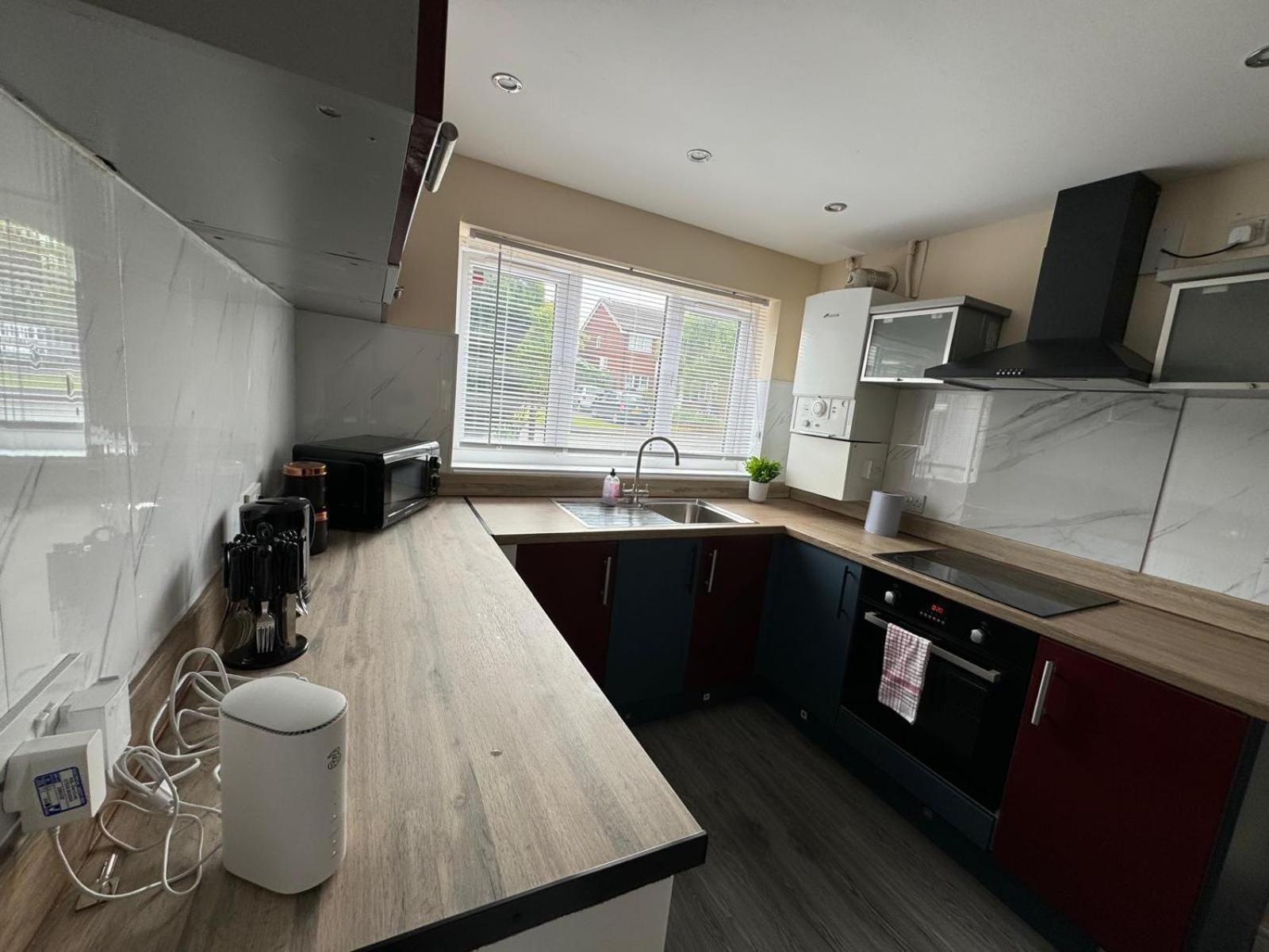 Cozy 4-bed House In Walmley * Birmingham