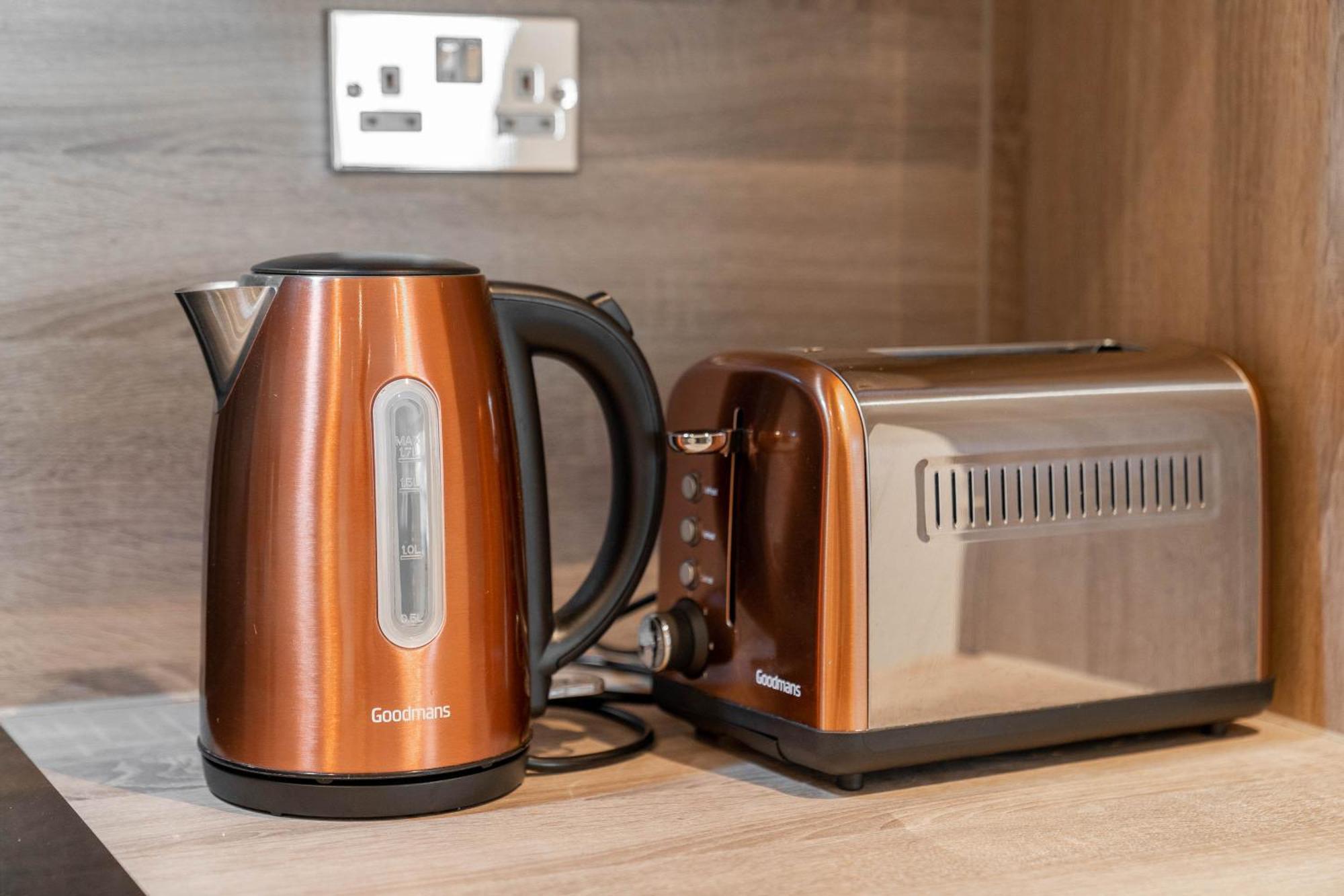 Modern - Centre - Free Netflix & Wifi 1cs Apartment Birmingham