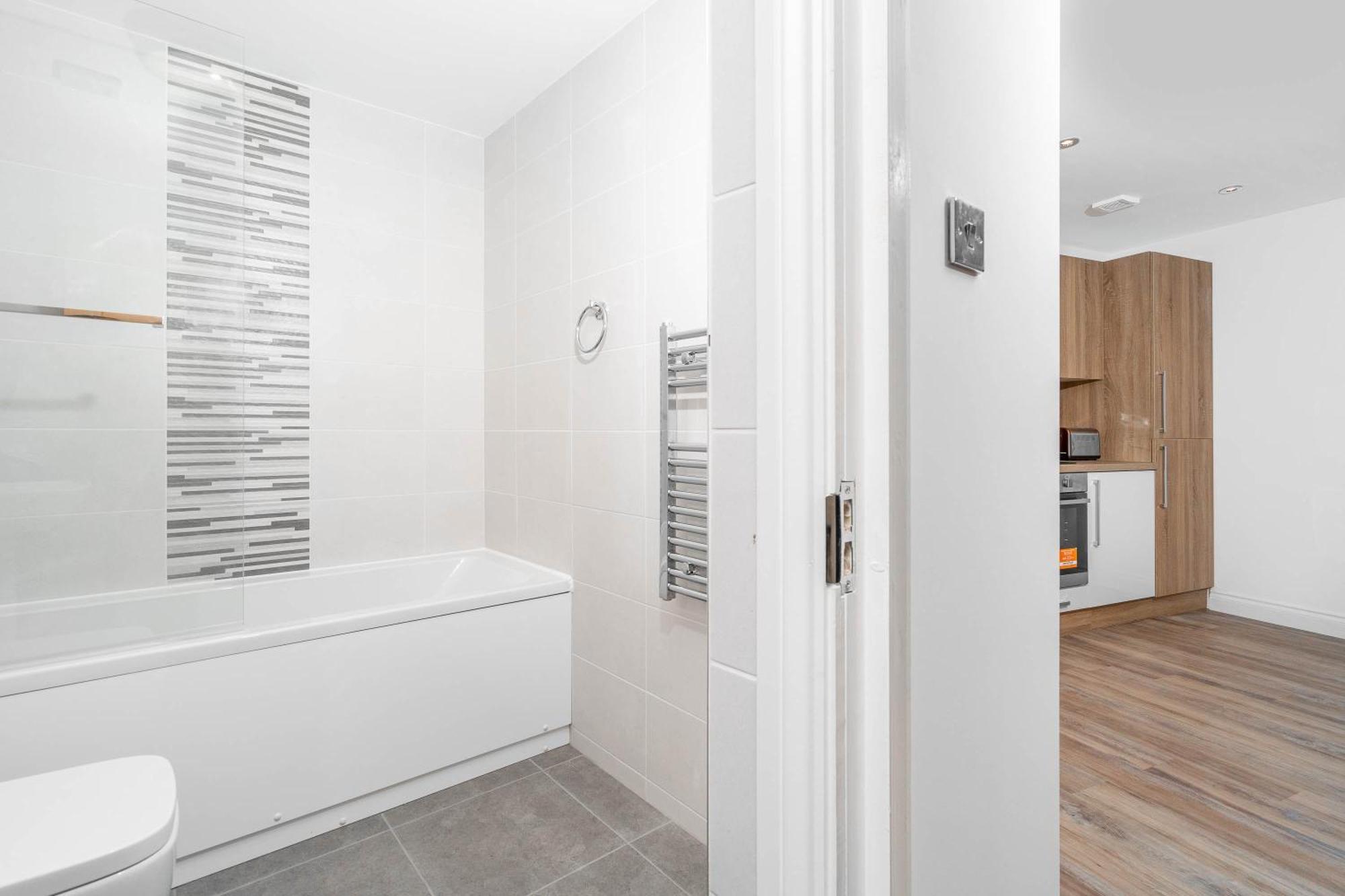 Modern - Centre - Free Netflix & Wifi 1cs Apartment Birmingham