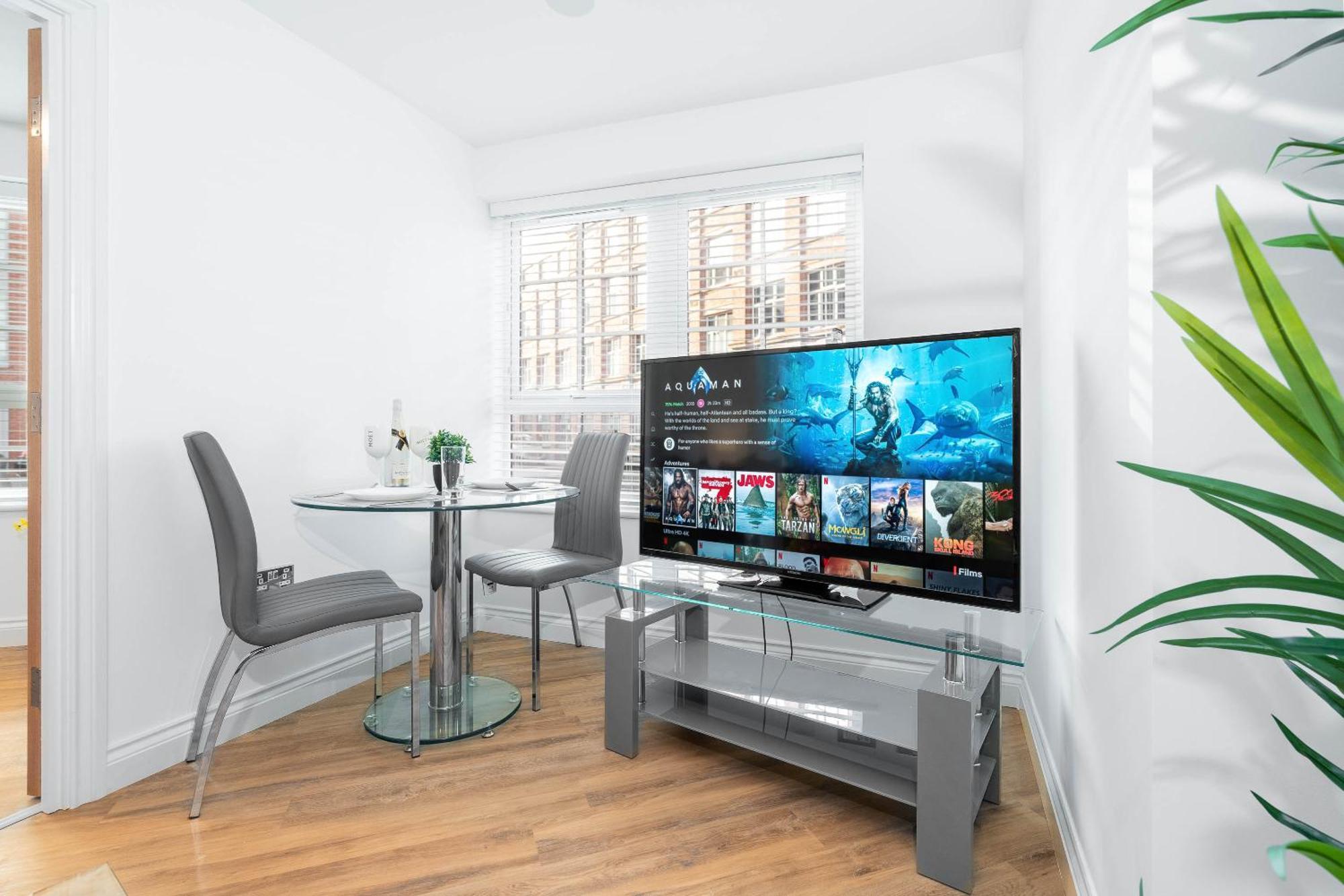 Apartment Modern - Centre - Free Netflix & Wifi 1cs