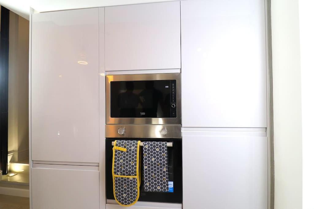 Diamond Place -luxury 2-bedroom Flat, Parking, Wifi, Netflix, Location * Birmingham