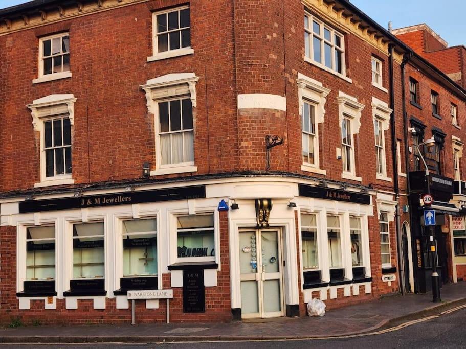 Diamond Place -luxury 2-bedroom Flat, Parking, Wifi, Netflix, Location *