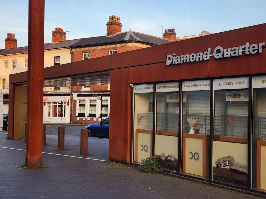 Diamond Place -luxury 2-bedroom Flat, Parking, Wifi, Netflix, Location Apartment Birmingham