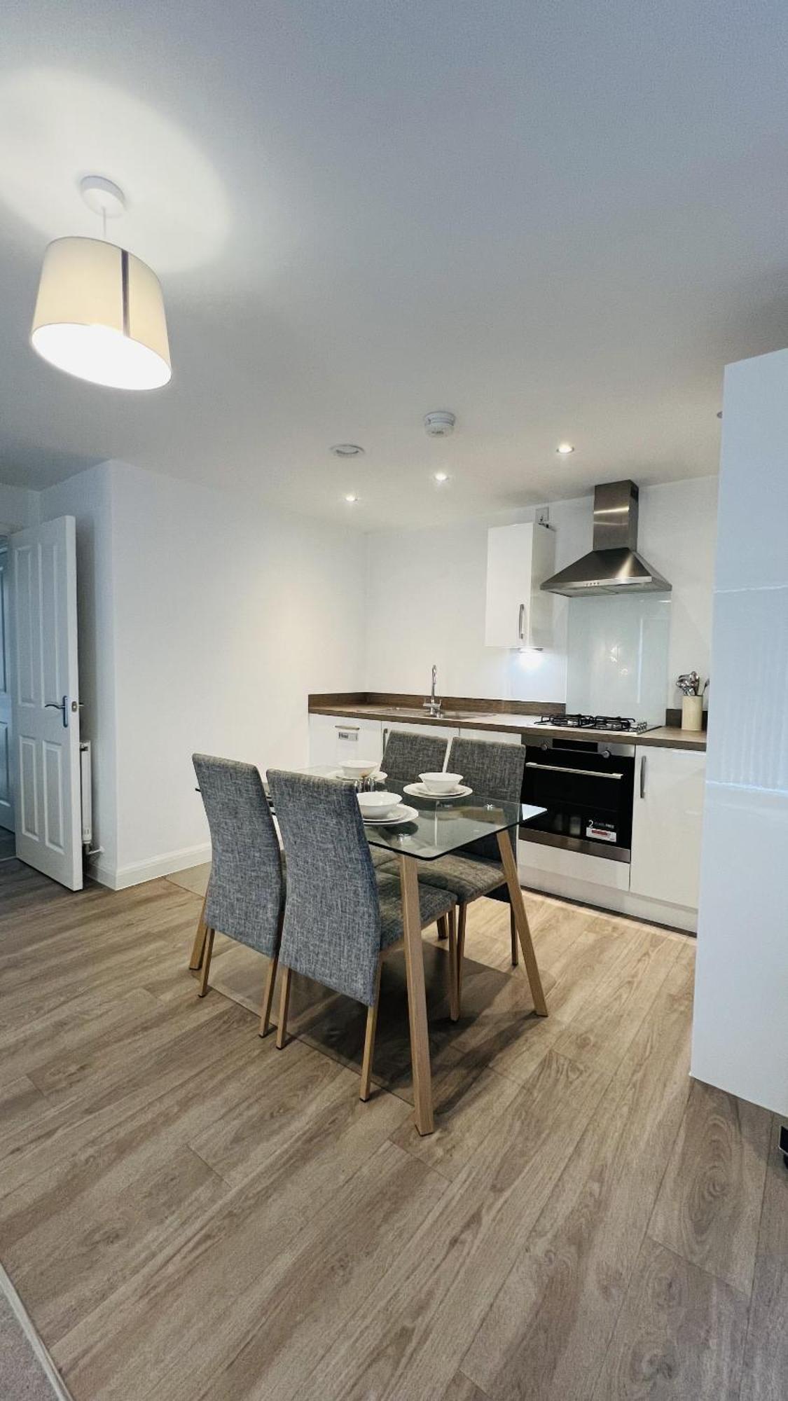 Apartment City 2 Bed 2 Bath- Netflix - Off-street Parking - Wifi Birmingham