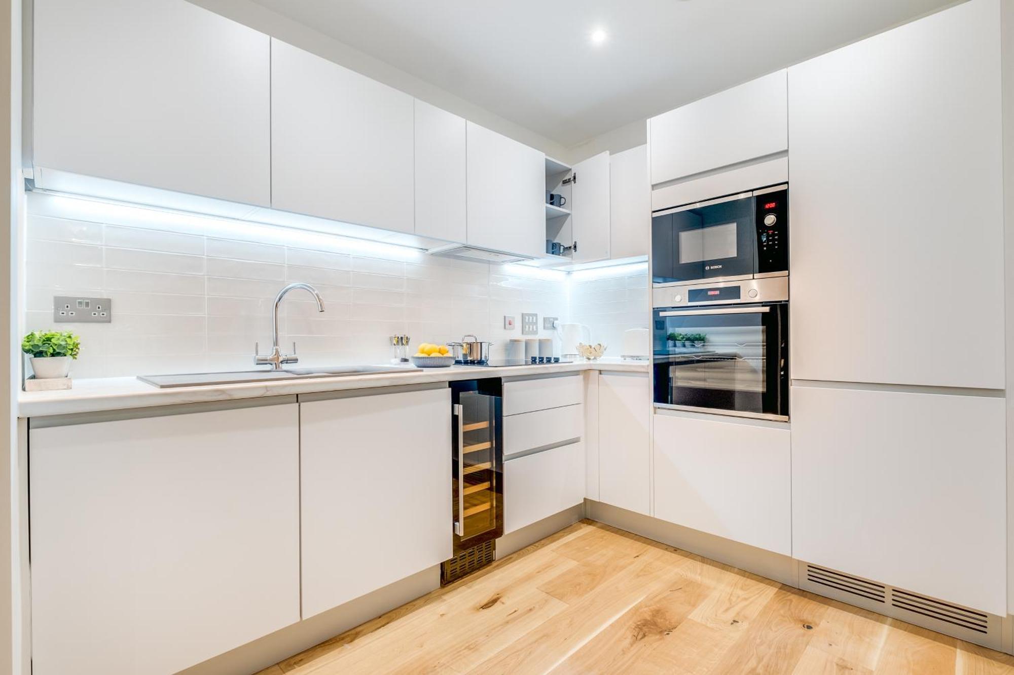 Apartment Pluxa Canary Diamond - High End Luxury Birmingham