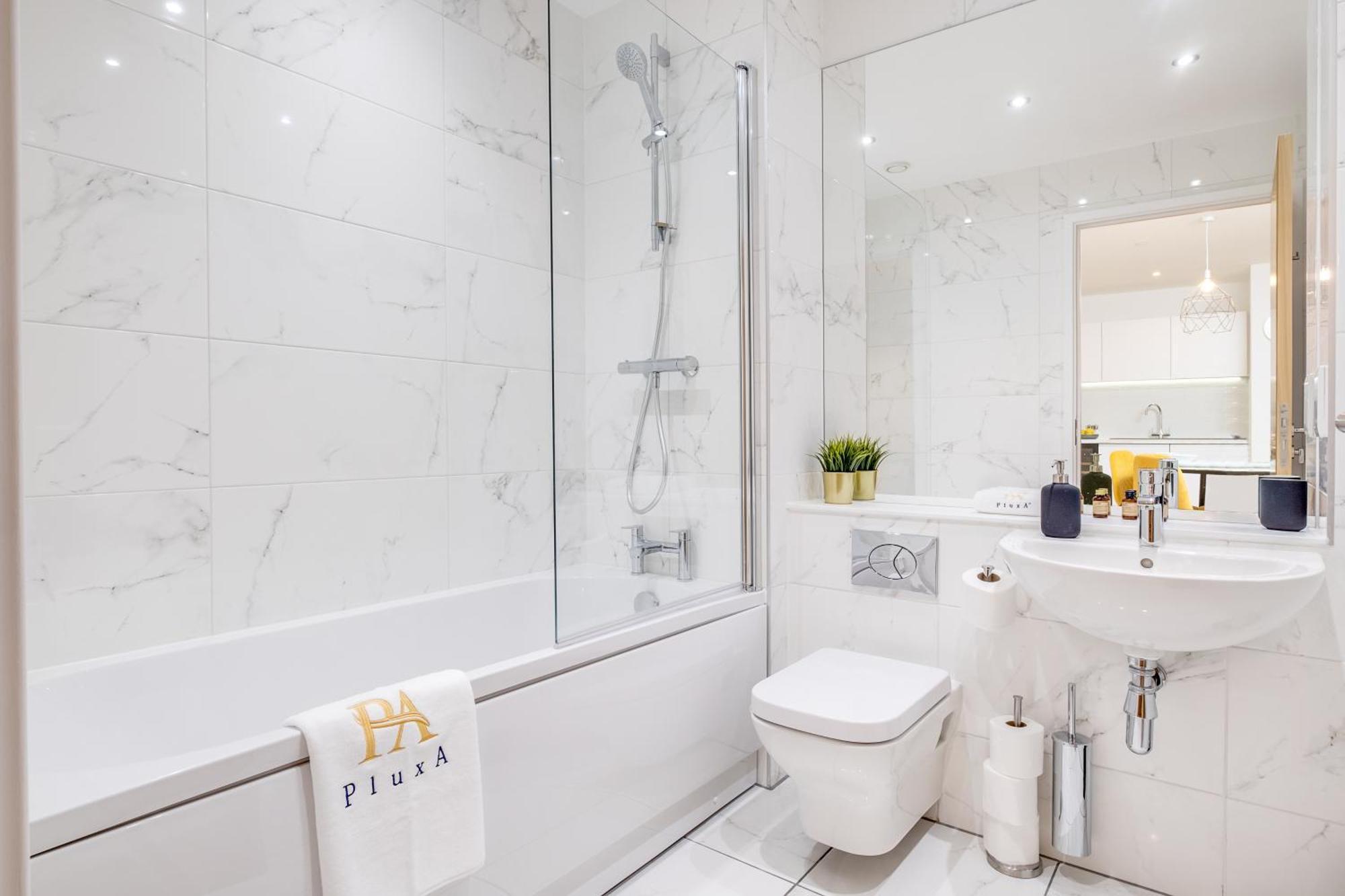 Apartment Pluxa Canary Diamond - High End Luxury