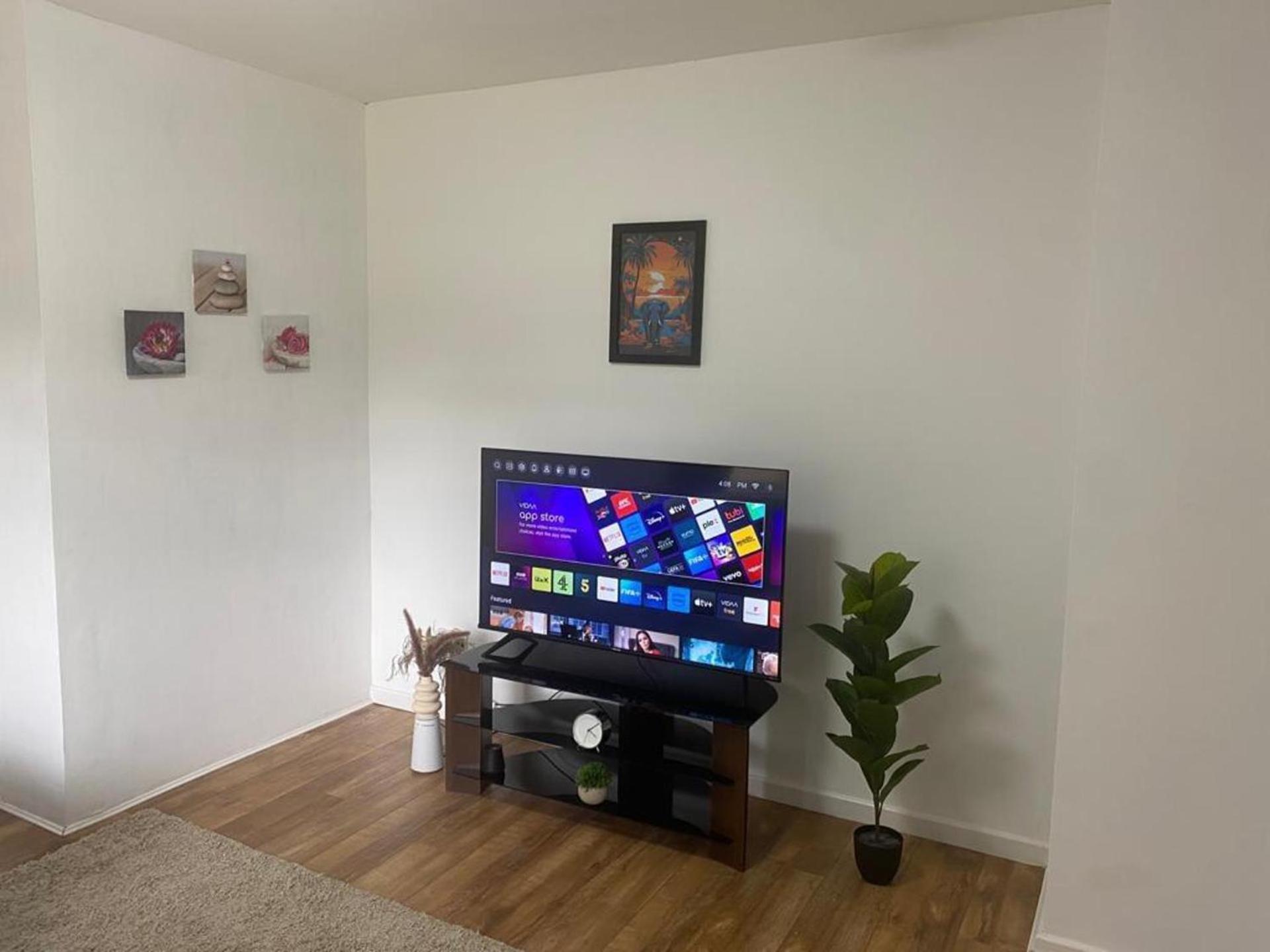 Birmingham - 4Br - Sleeps 9 - Parking - Garden