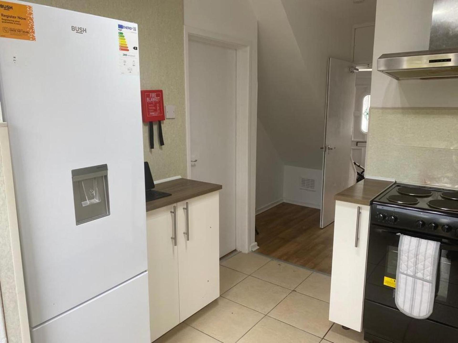 Birmingham - 4Br - Sleeps 9 - Parking - Garden Holiday home *