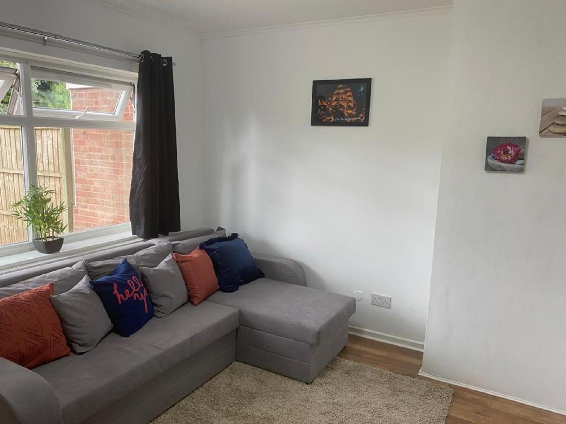 Birmingham - 4Br - Sleeps 9 - Parking - Garden Holiday home Birmingham