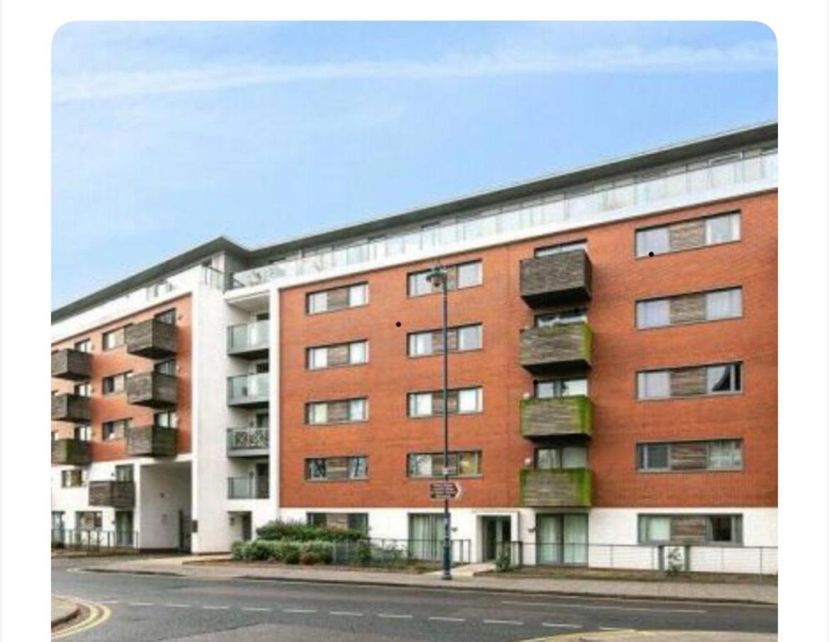 1 Bed Very Near To Mailbox And Broad Street And New Street Station Apartment *