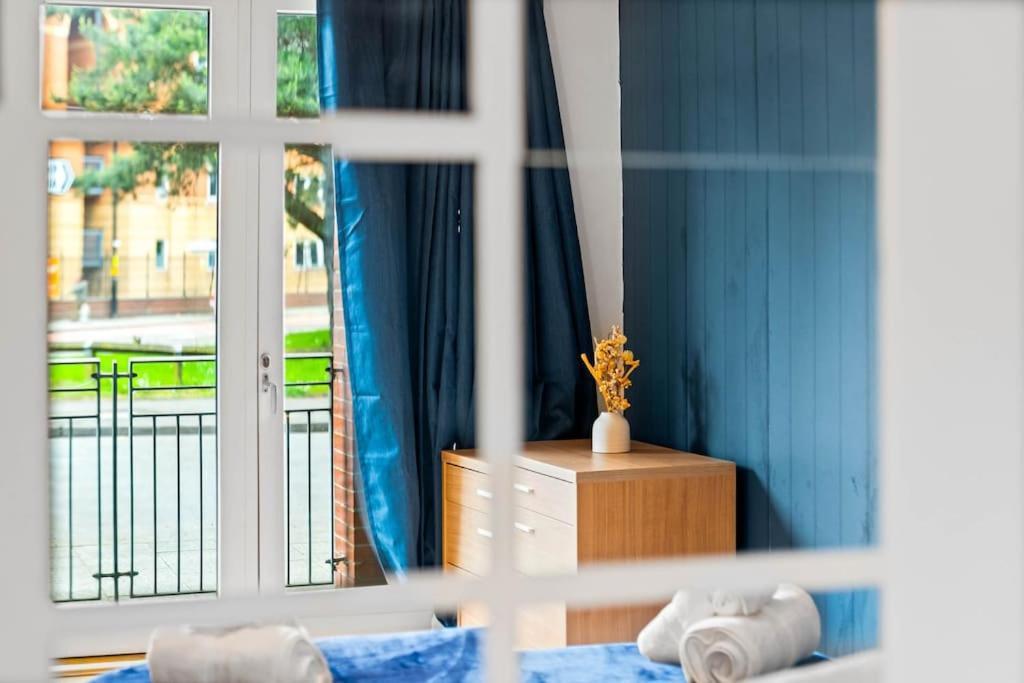 With Modern Comfort Apartment