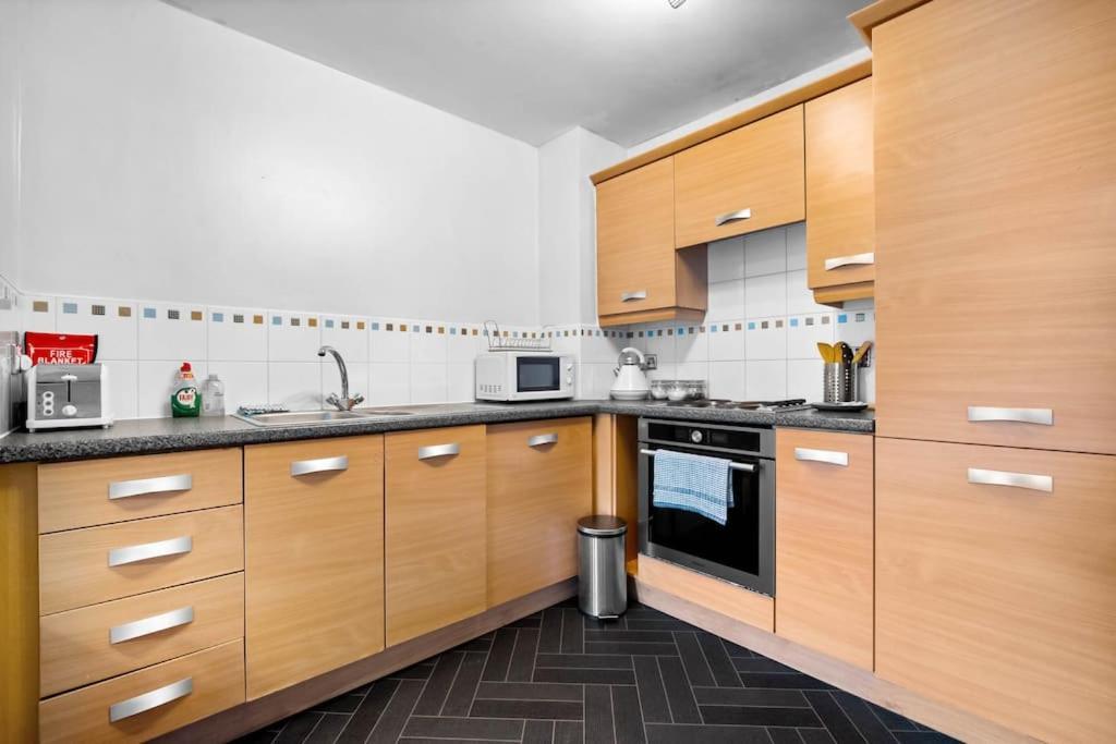 Apartment With Modern Comfort *