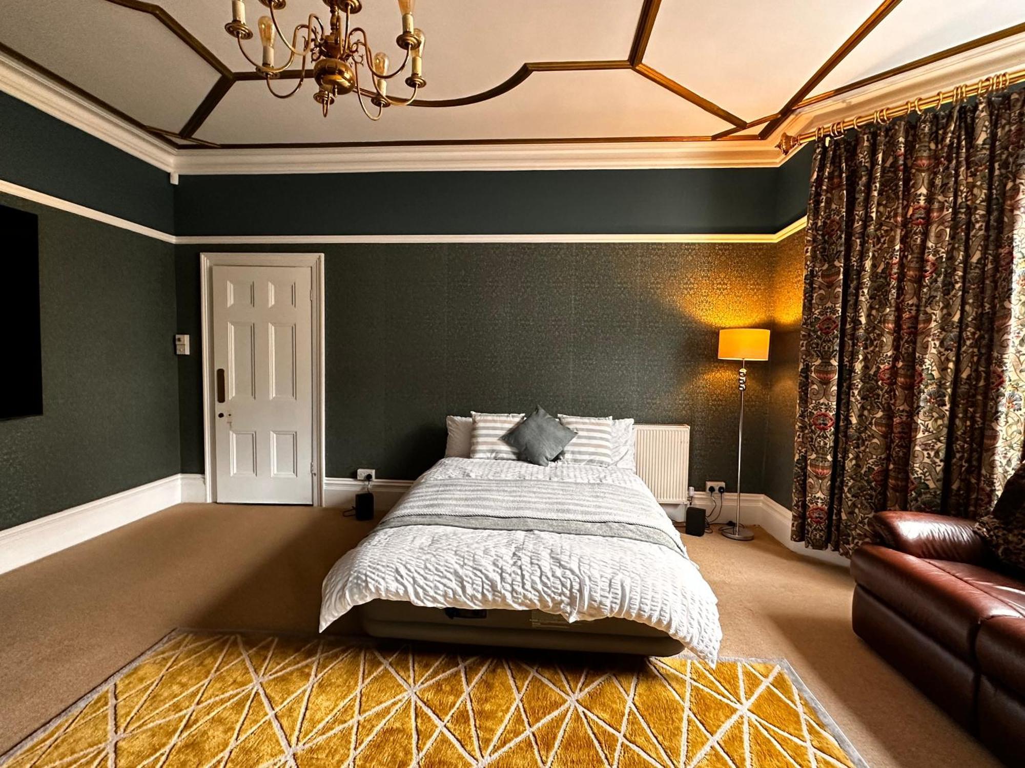 Supreme Double Homestay Birmingham