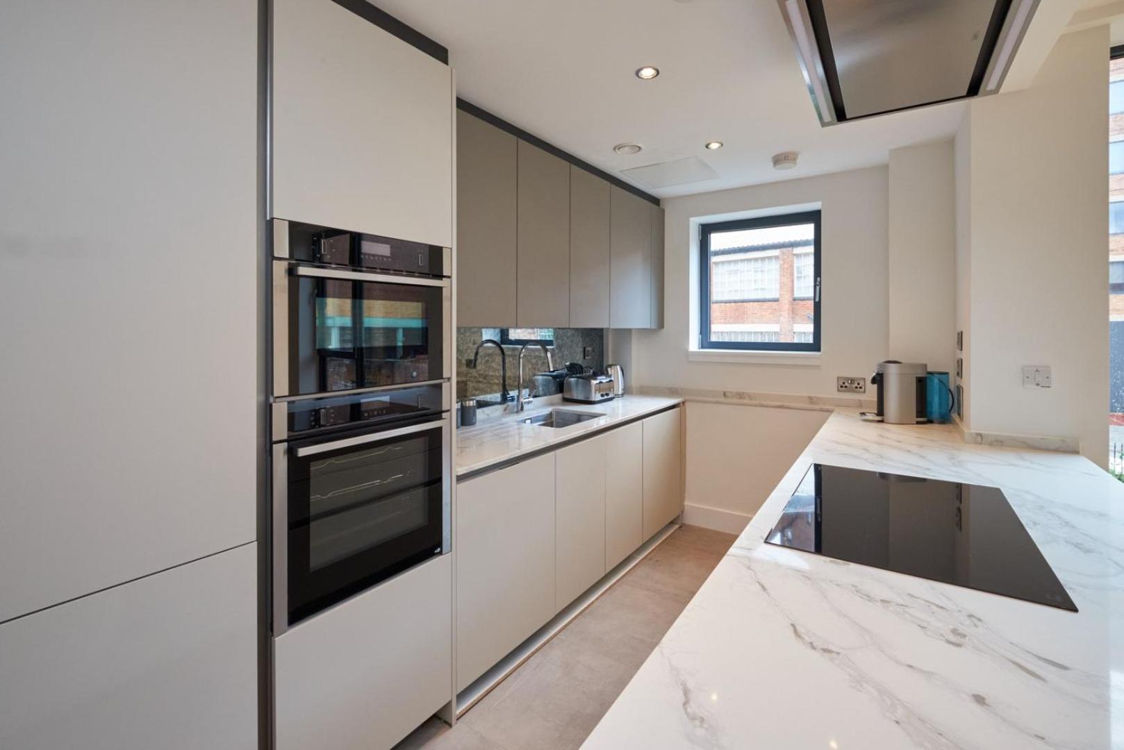 Apartment Luminous Living Near Birmingham
