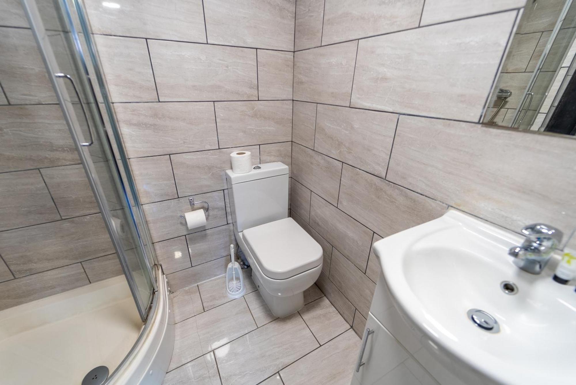 Compact Available Close To Uob And 10mins From The City! Apartment Birmingham