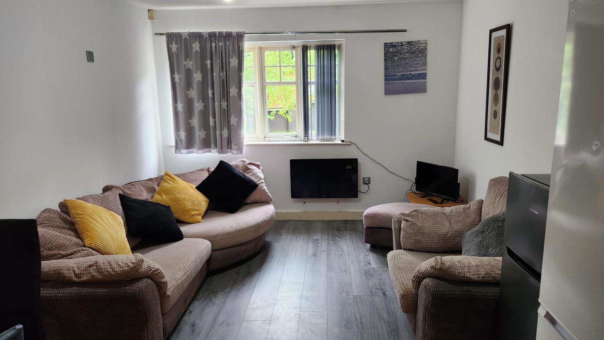 Edgbaston Collection Apartment *