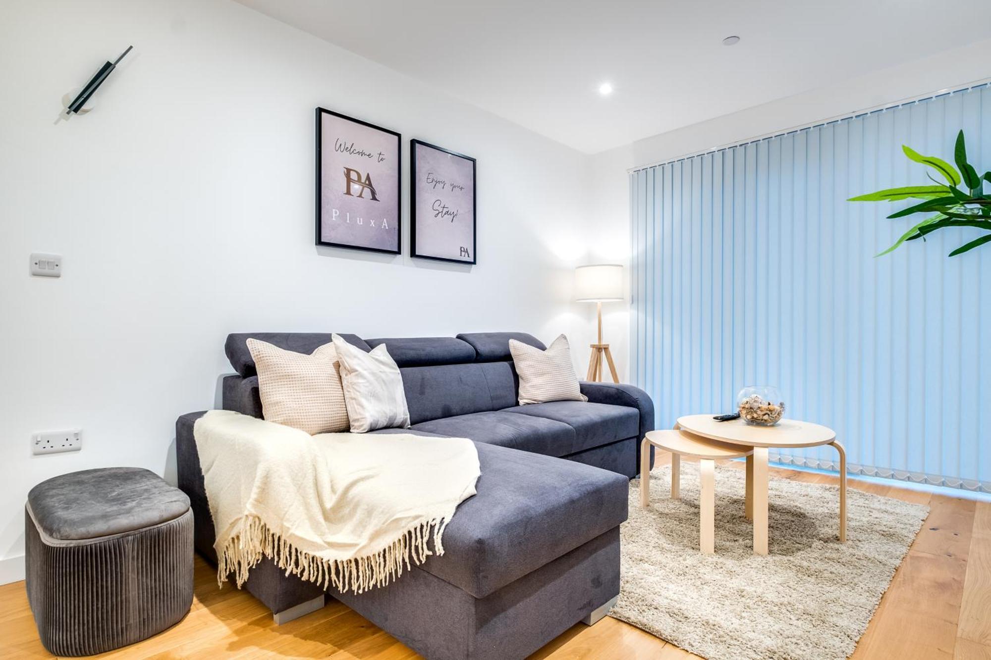 Apartment Pluxa Creme Opulence 5 Star Beautiful High End In Centre *