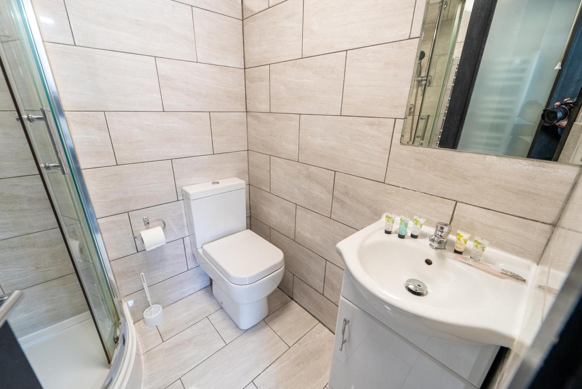 Apartment Staysa Equipped Near Qe And Uob In Close To The City! Birmingham