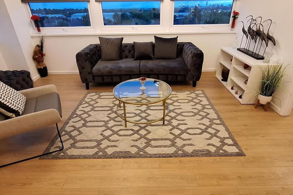 Flat 316 Beautiful One Bed Flat Apartment *