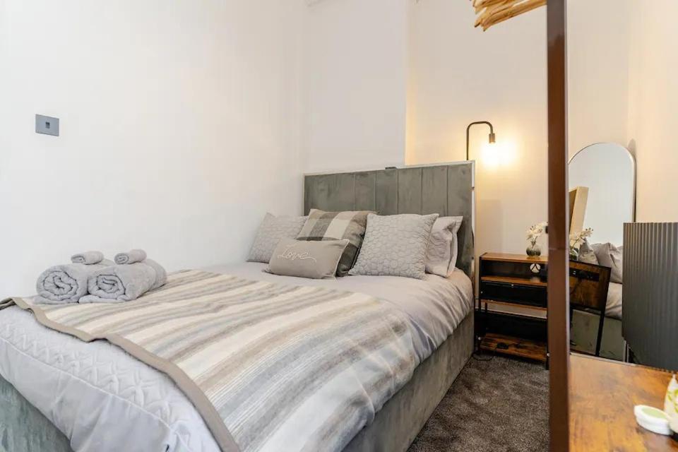 Captivating 2-bed In