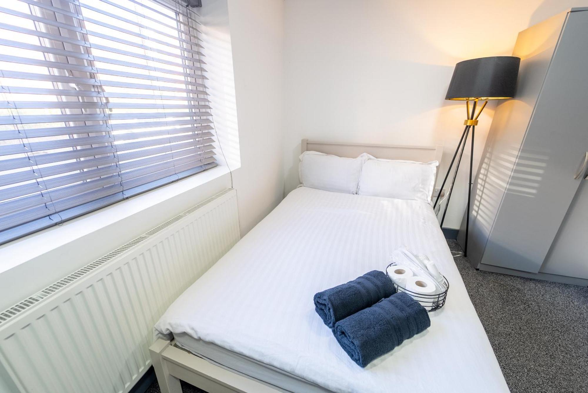 Guest house Sa Equipped 10 Mins From Centre And Next To Uob!