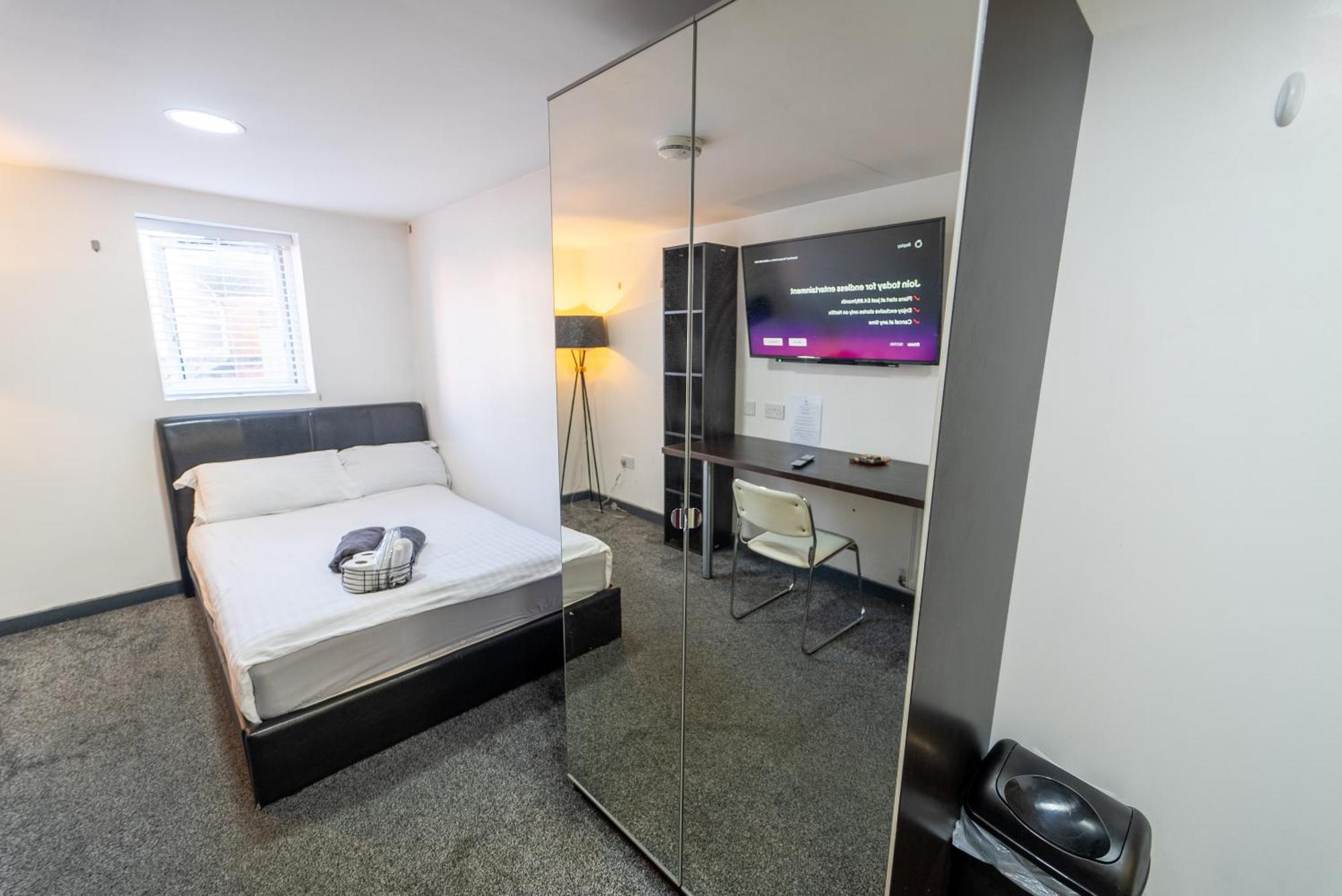 Sa Equipped 10 Mins From Centre And Next To Uob! Guest house Birmingham