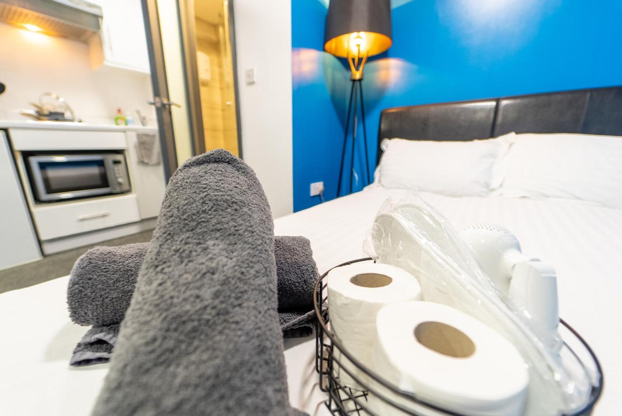 Guest house Sa Equipped 10 Mins From Centre And Next To Uob! *