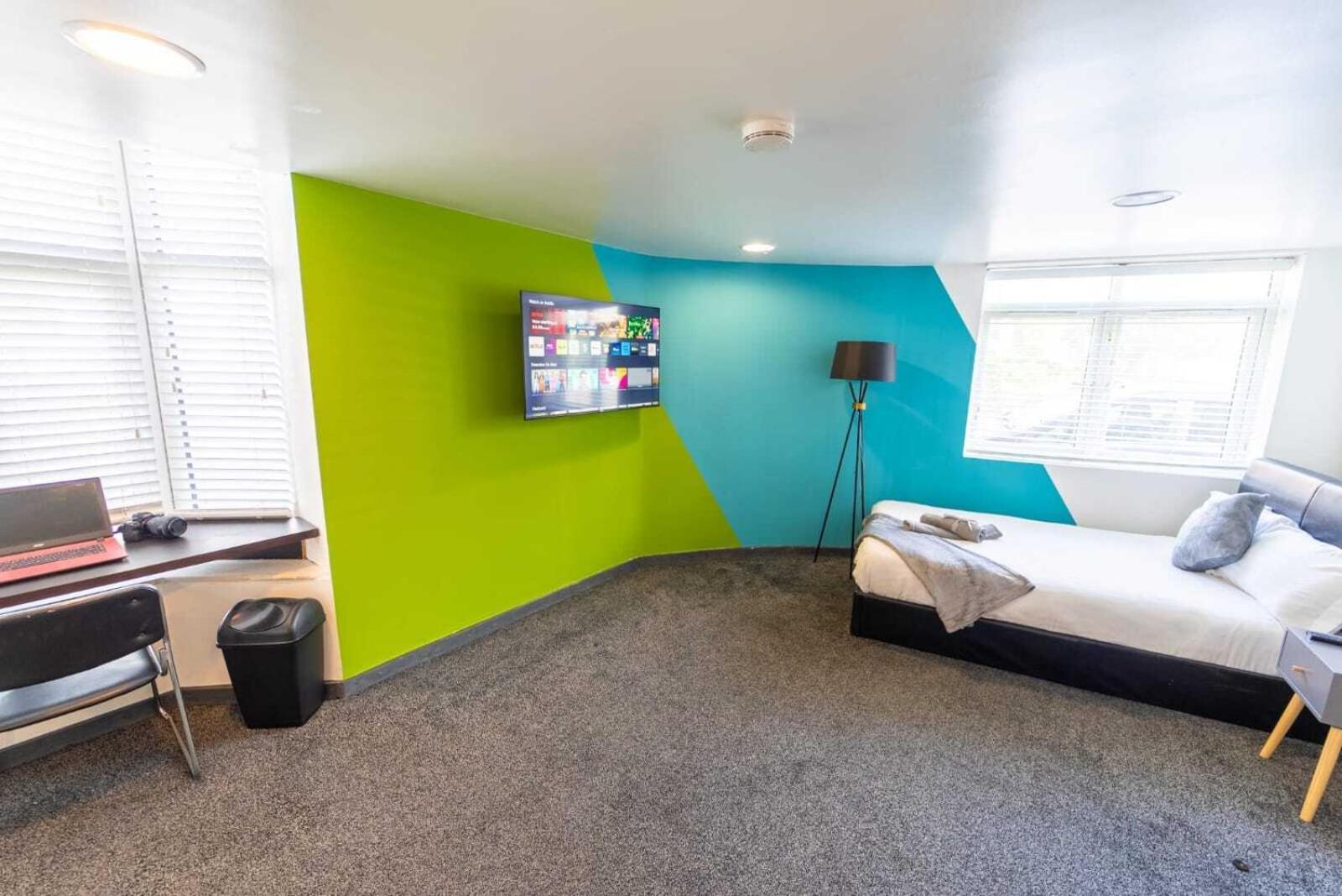 Sa Equipped 10 Mins From Centre And Next To Uob! Guest house Birmingham