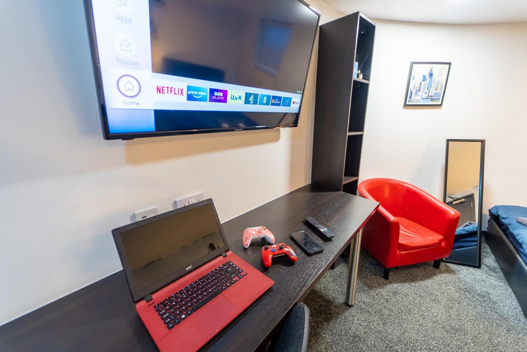 Sa Equipped 10 Mins From Centre And Next To Uob! Birmingham