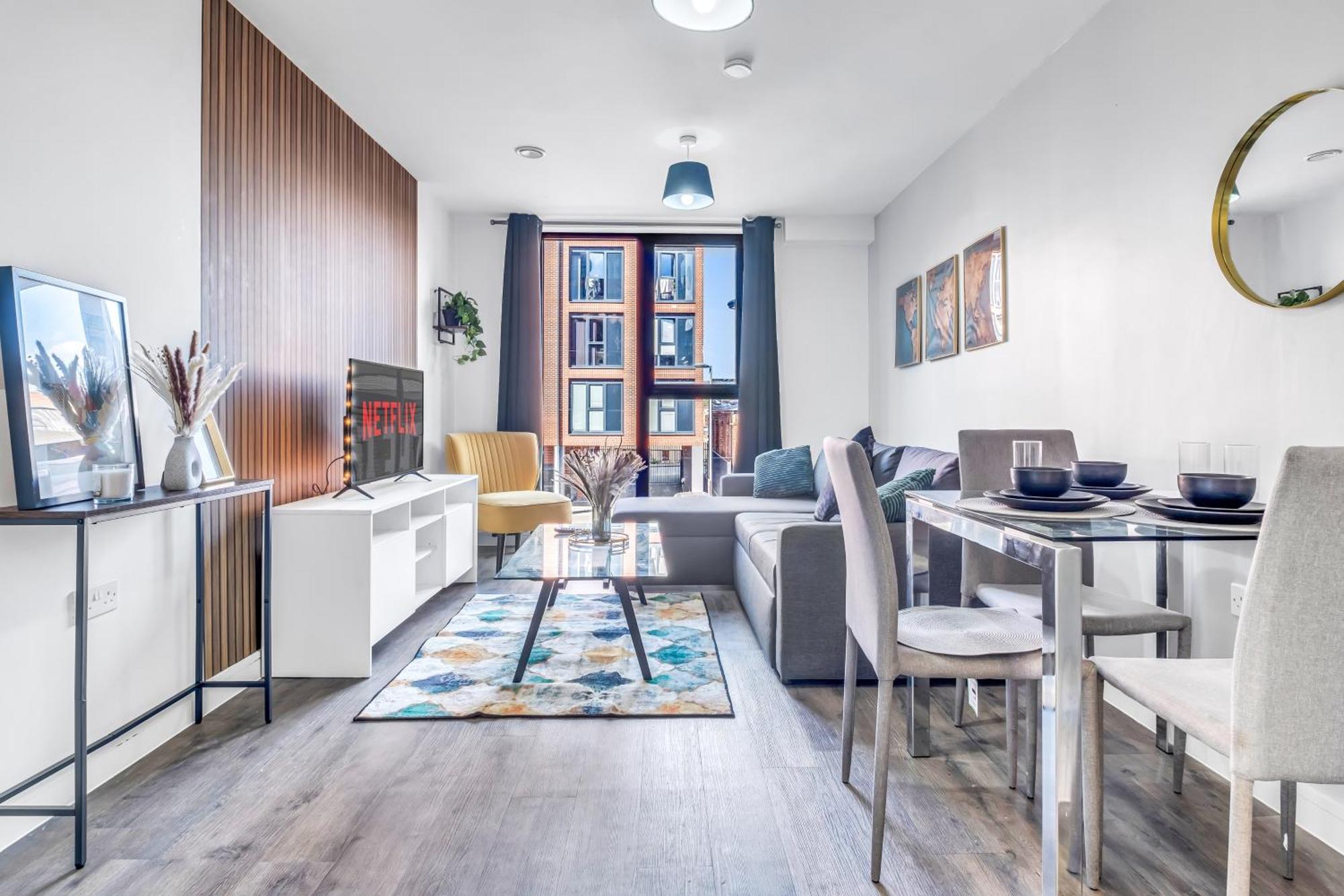 Centre Emerald Escape - Sleeps-6, 2beds & 2baths , Netflix , Free Internet Birmingham