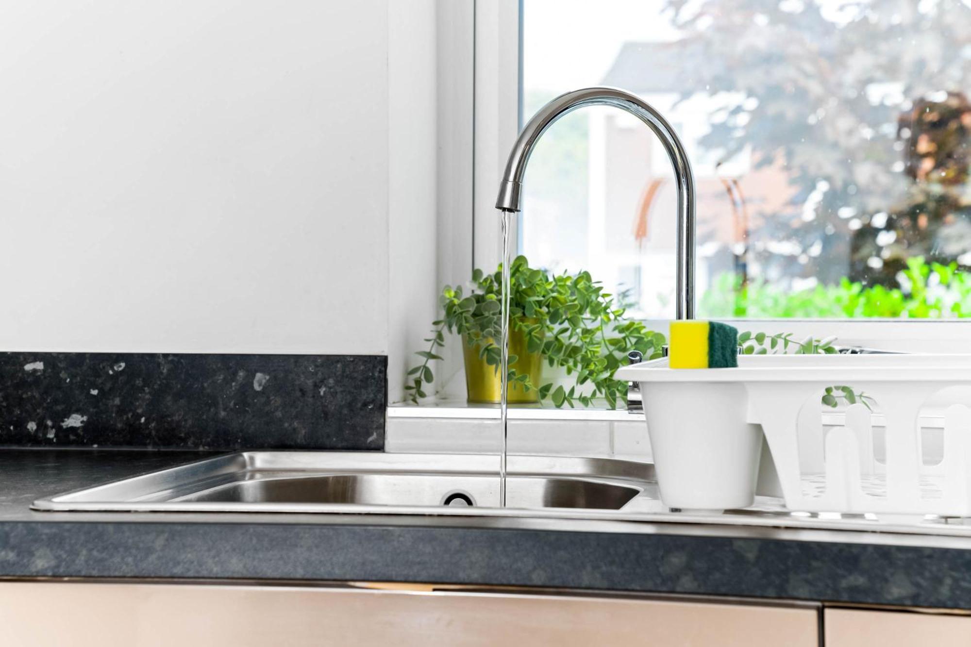 Lavish 3 Bedroom House With Ensuite And Parking By Azura Nights Birmingham
