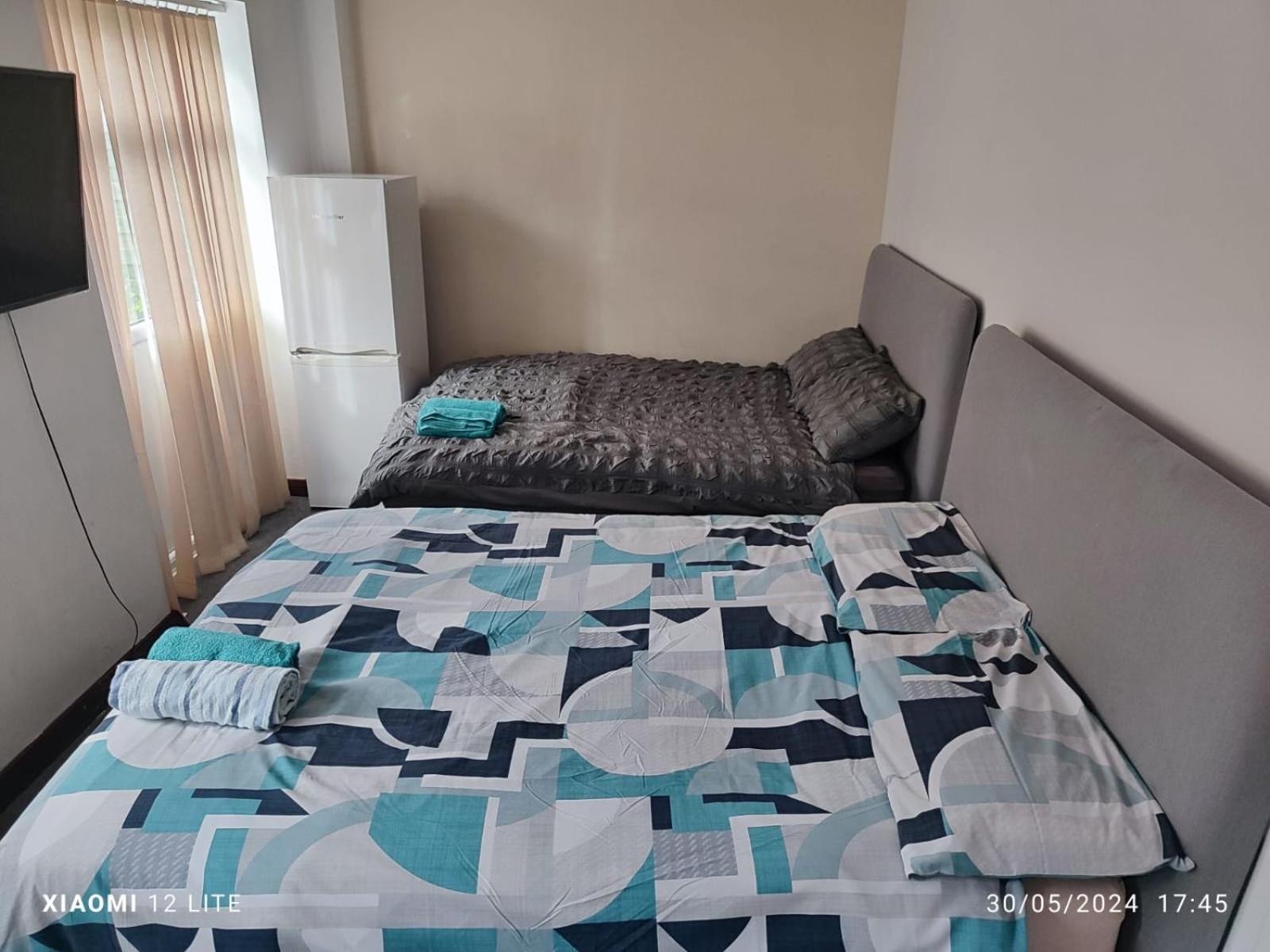 Spacious Twin Double Shared Kitchen & Bathroom Apartment Birmingham