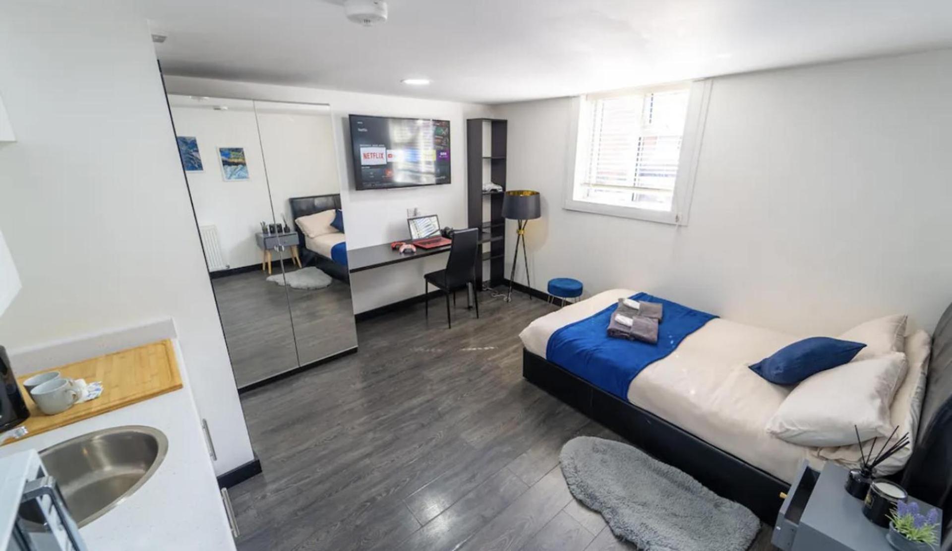 Apartment Modern Next To Of