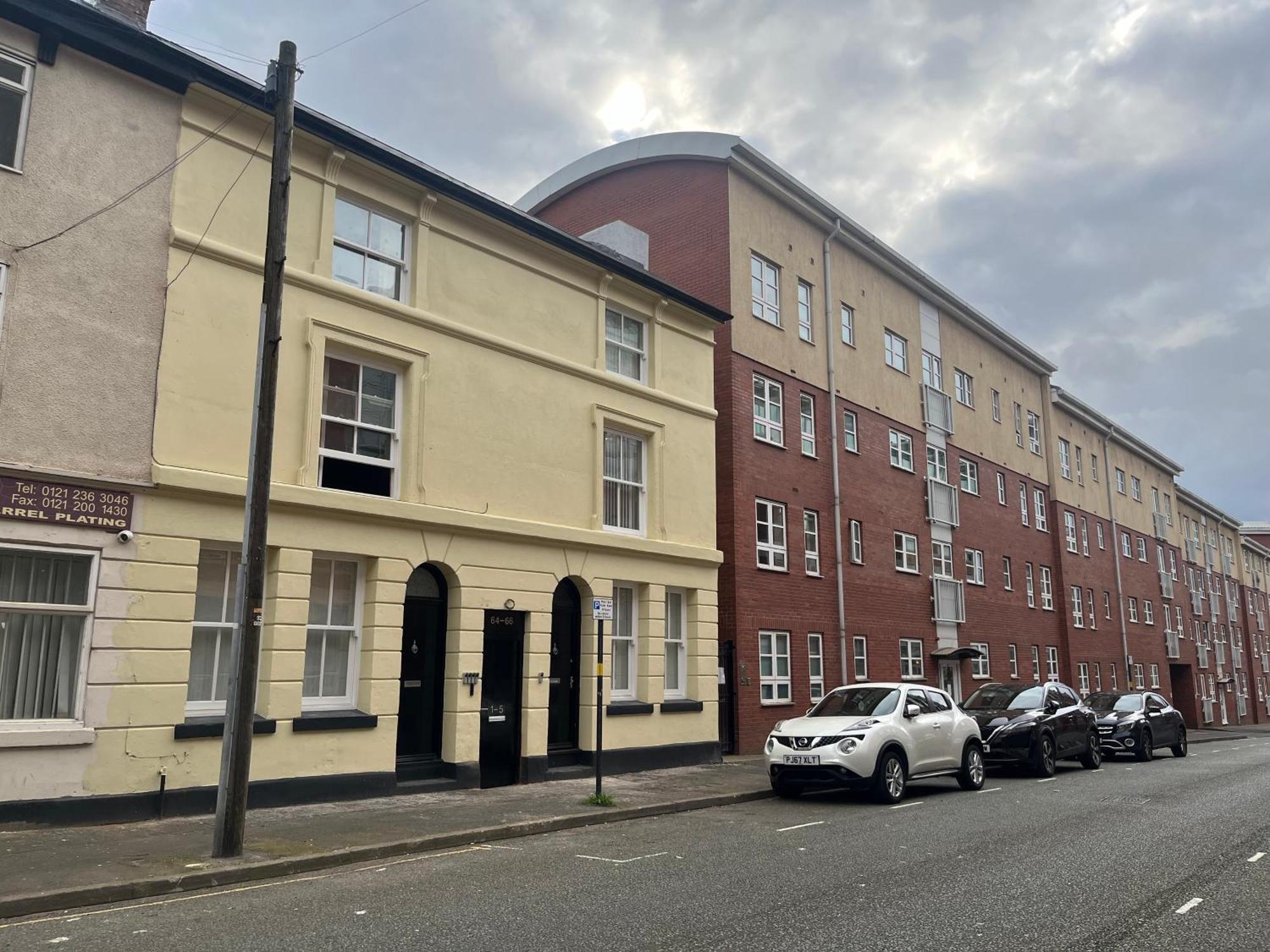 Spacious Quirky In With Free Wi-fi, Parking *