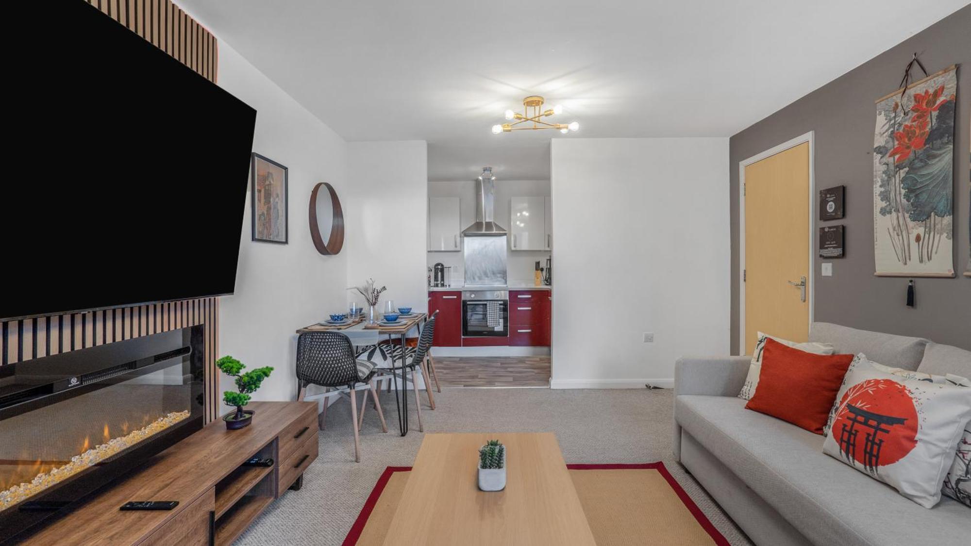 Apartment Japanese Monthly Stay, Freepark, Netflix, Balcony Birmingham