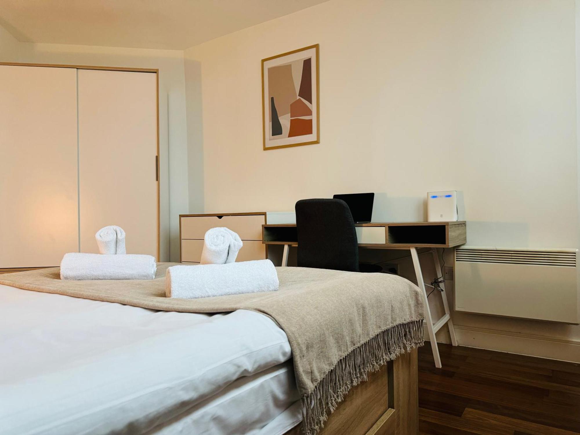 Stylish Comfy Centre With Free Netflix Jvt Short Lets