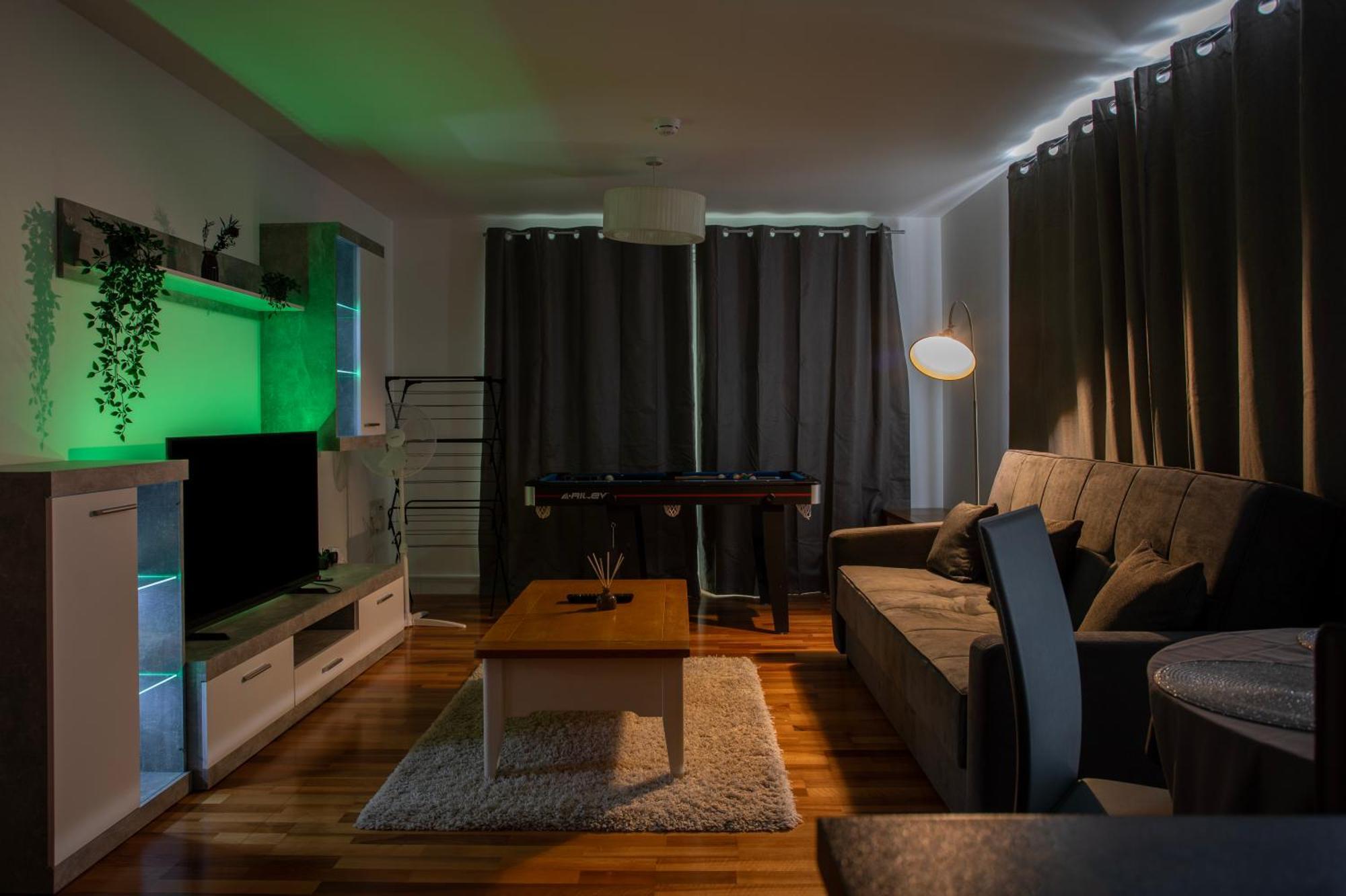 2 Bedroom Including Ensuite And Pool Table Apartment Birmingham