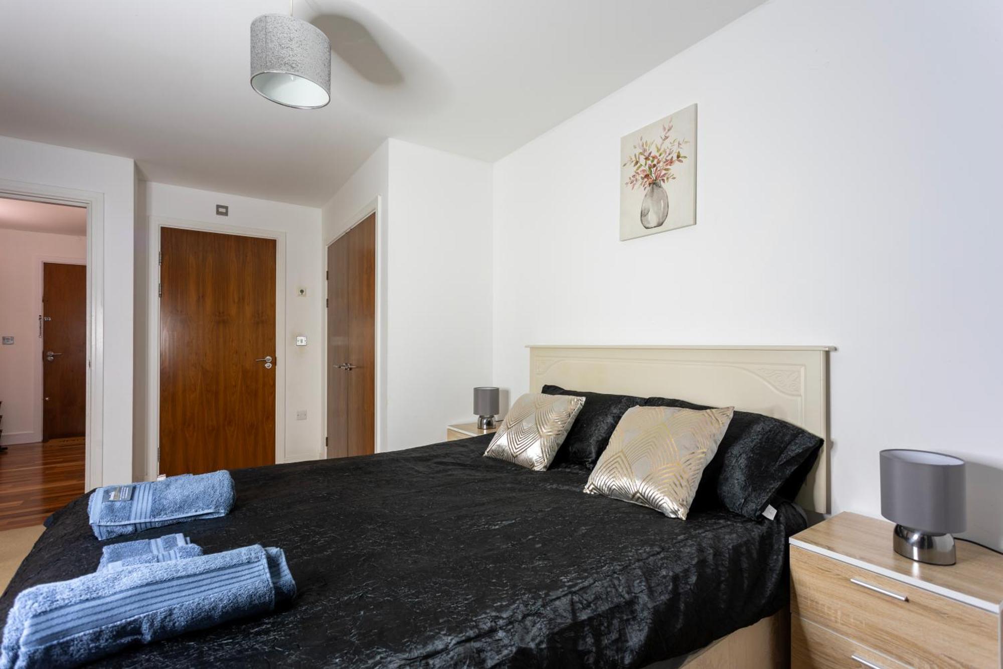 2 Bedroom Including Ensuite And Pool Table *