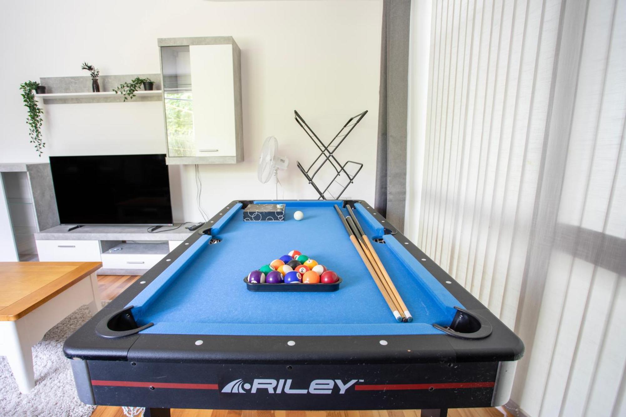 2 Bedroom Including Ensuite And Pool Table Birmingham