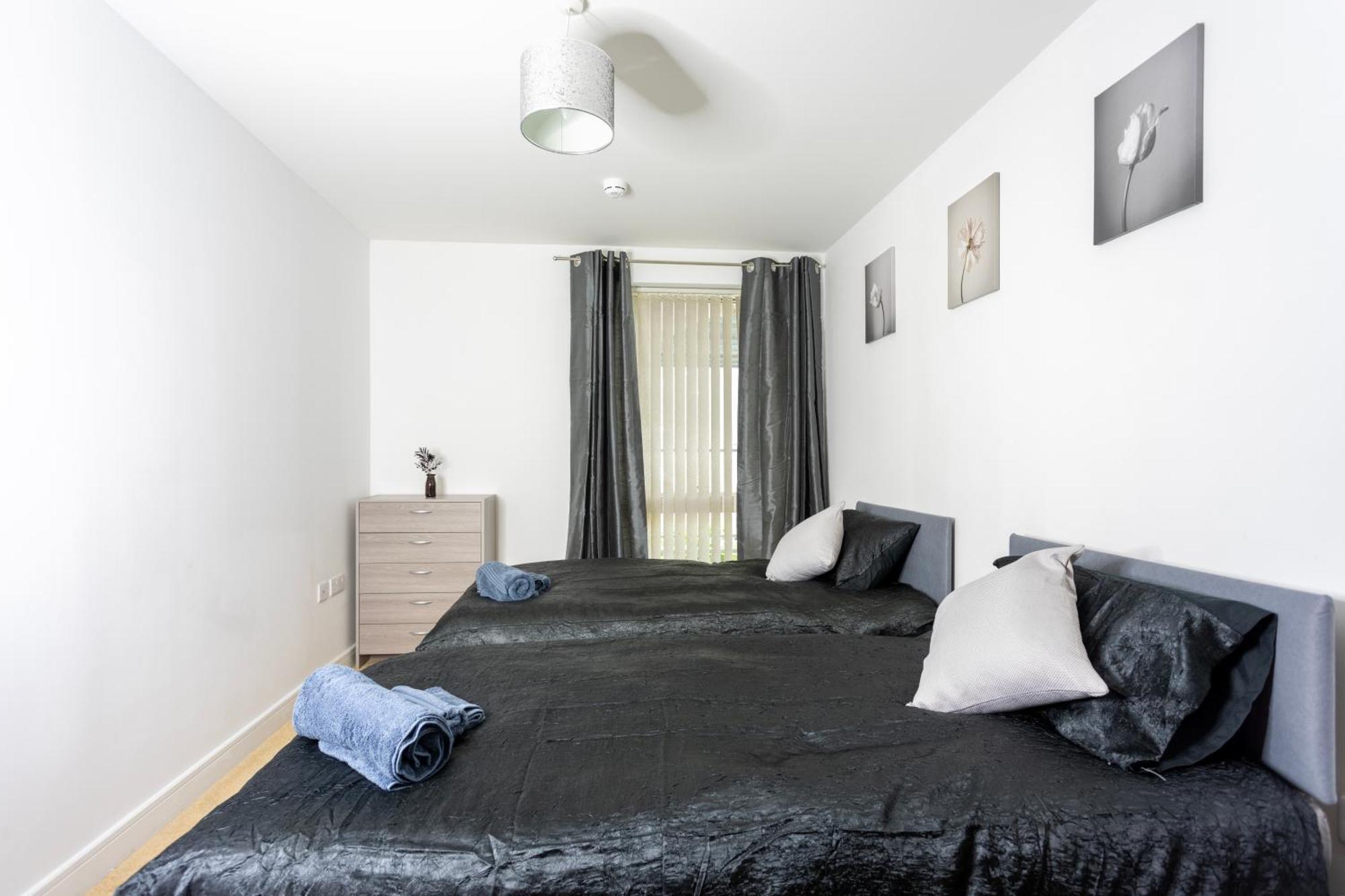 2 Bedroom Including Ensuite And Pool Table Apartment Birmingham
