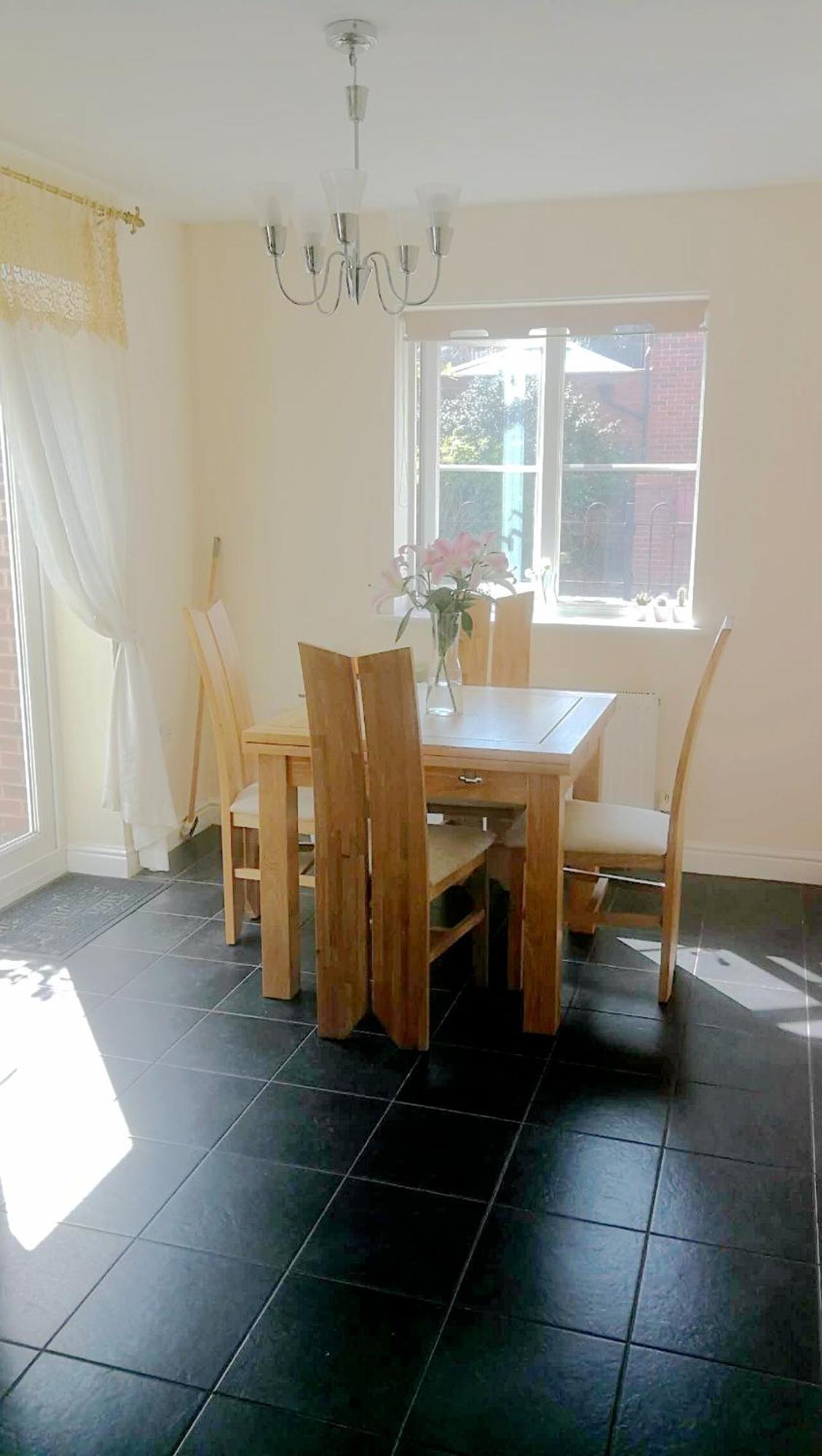 Large En-suite 10mins To Near Center