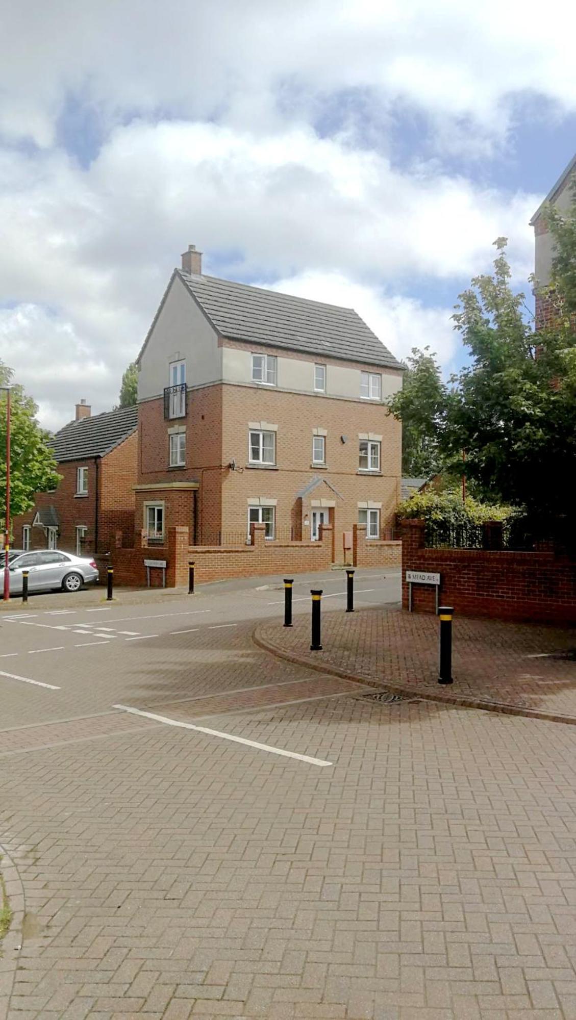 Large En-suite 10mins To Near Center Homestay