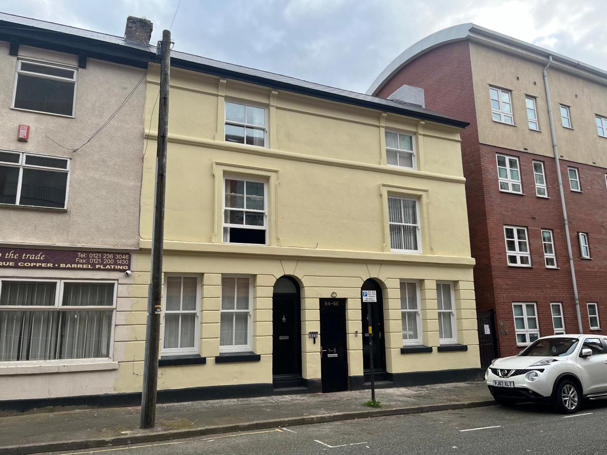 Apartment New Colourful & Spacious 2 Bedroom In With Free Wifi, Parking And Keyless Access *