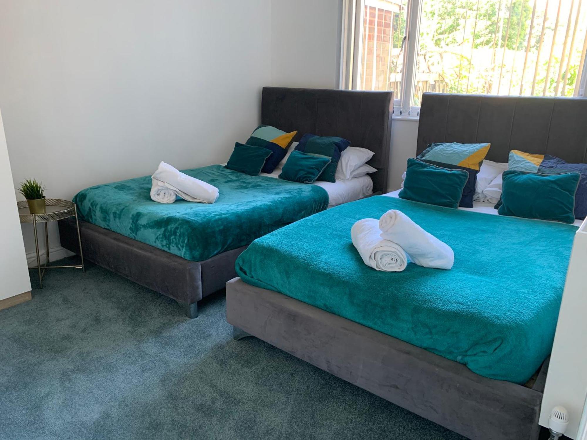 Tudors Esuites Two Bedroom Birmingham