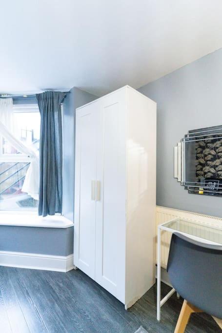 2-bed Luxury With Free Parking *