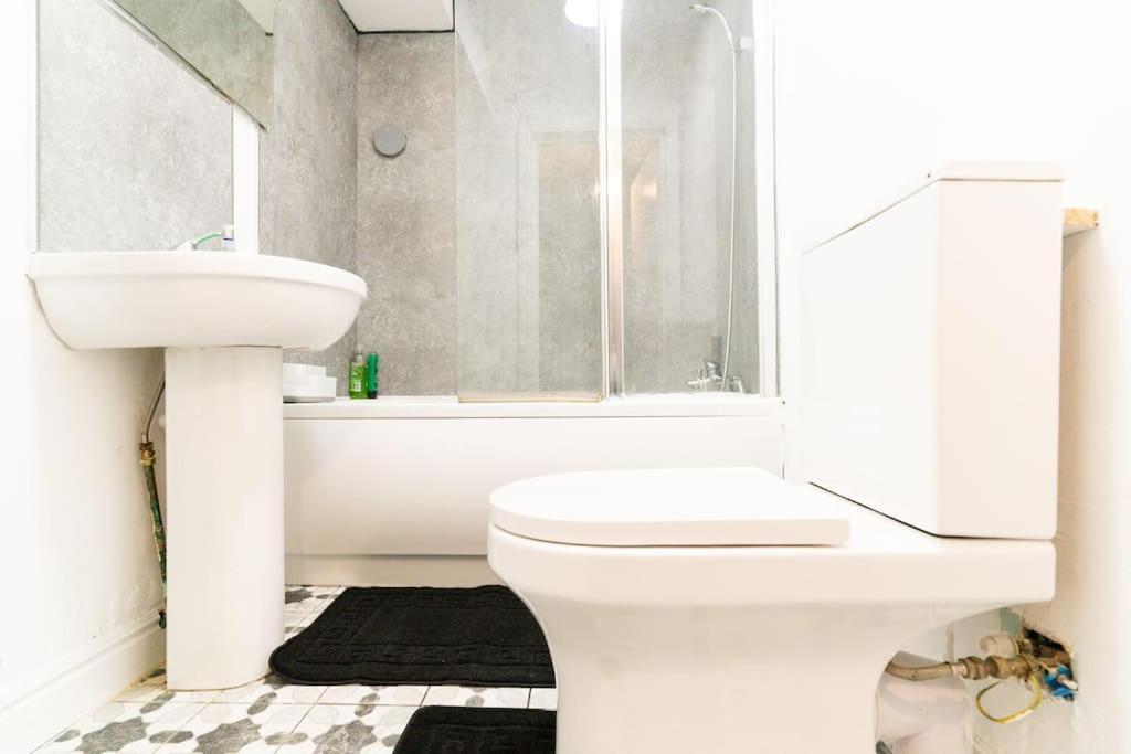 2-bed Luxury With Free Parking Apartment Birmingham