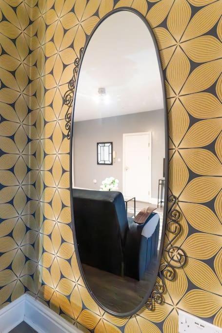 2-bed Luxury With Free Parking Apartment Birmingham
