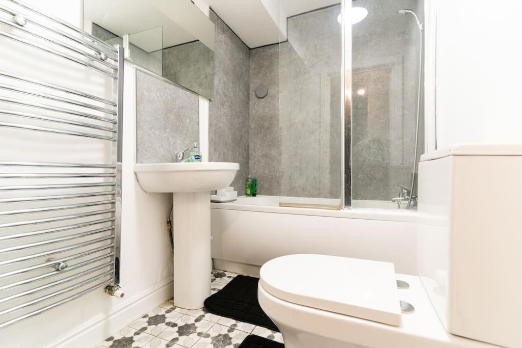 2-bed Luxury With Free Parking * Birmingham