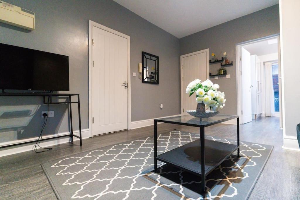 Apartment 2-bed Luxury With Free Parking