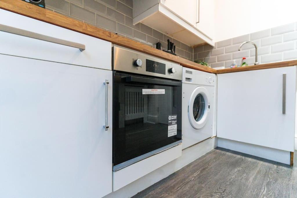 Apartment 2-bed Luxury With Free Parking